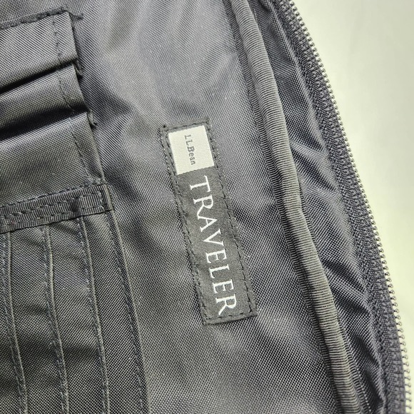L.L. Bean Traveller Adjustable Strap Crossbody Travel Bag Organizer Black - Picture 4 of 10